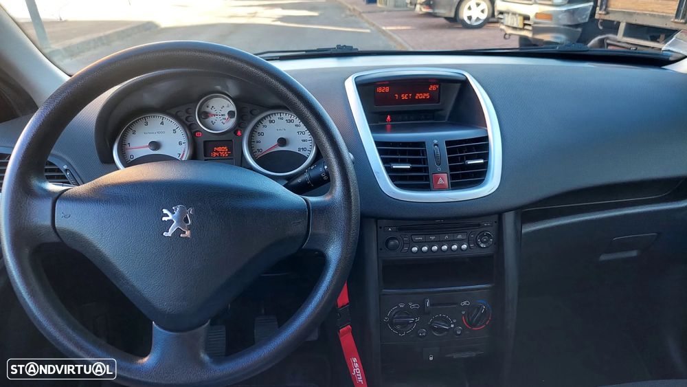 Peugeot 207 1.4 16V Open - 11