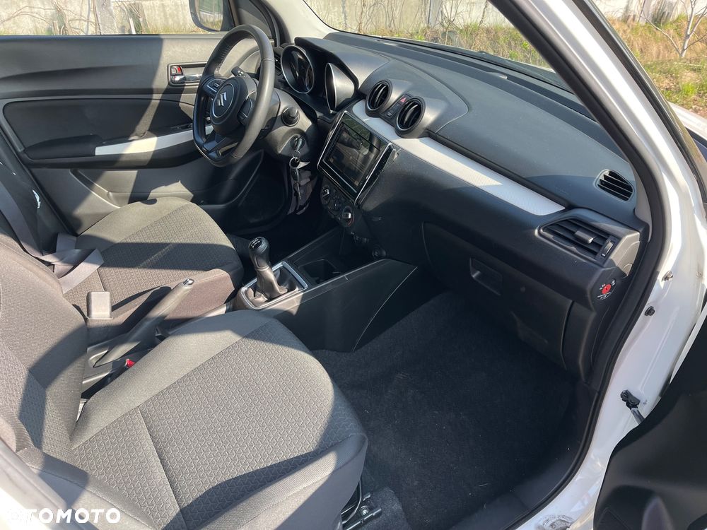 Suzuki Swift 1.2 Dualjet Club - 19