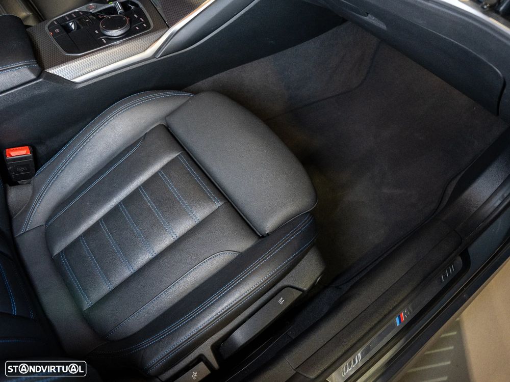 BMW 320 d Pack Desportivo M Auto - 23