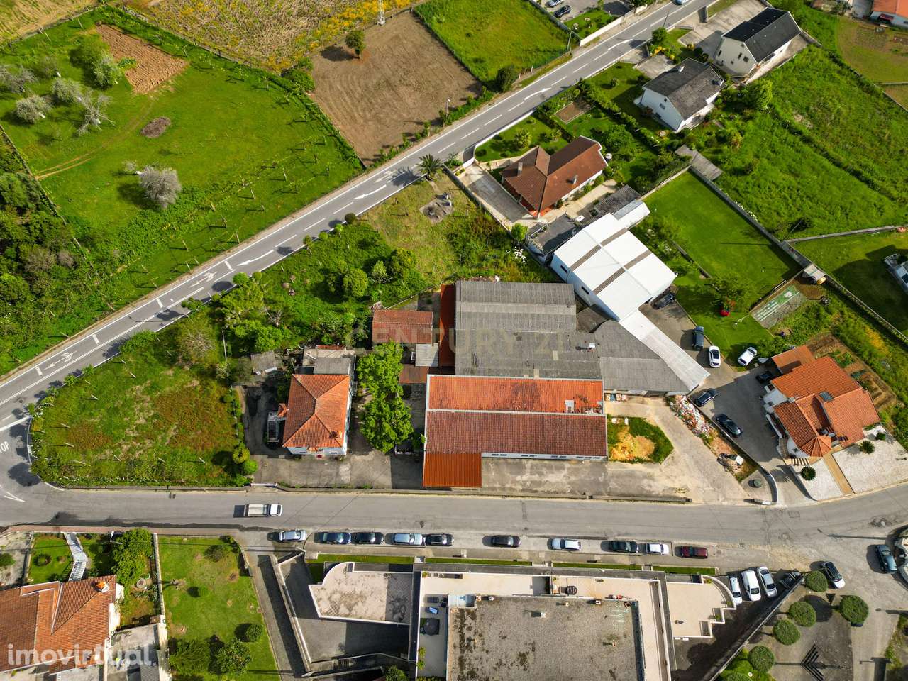 Armazem industrial com logradouro - Grande imagem: 3/22