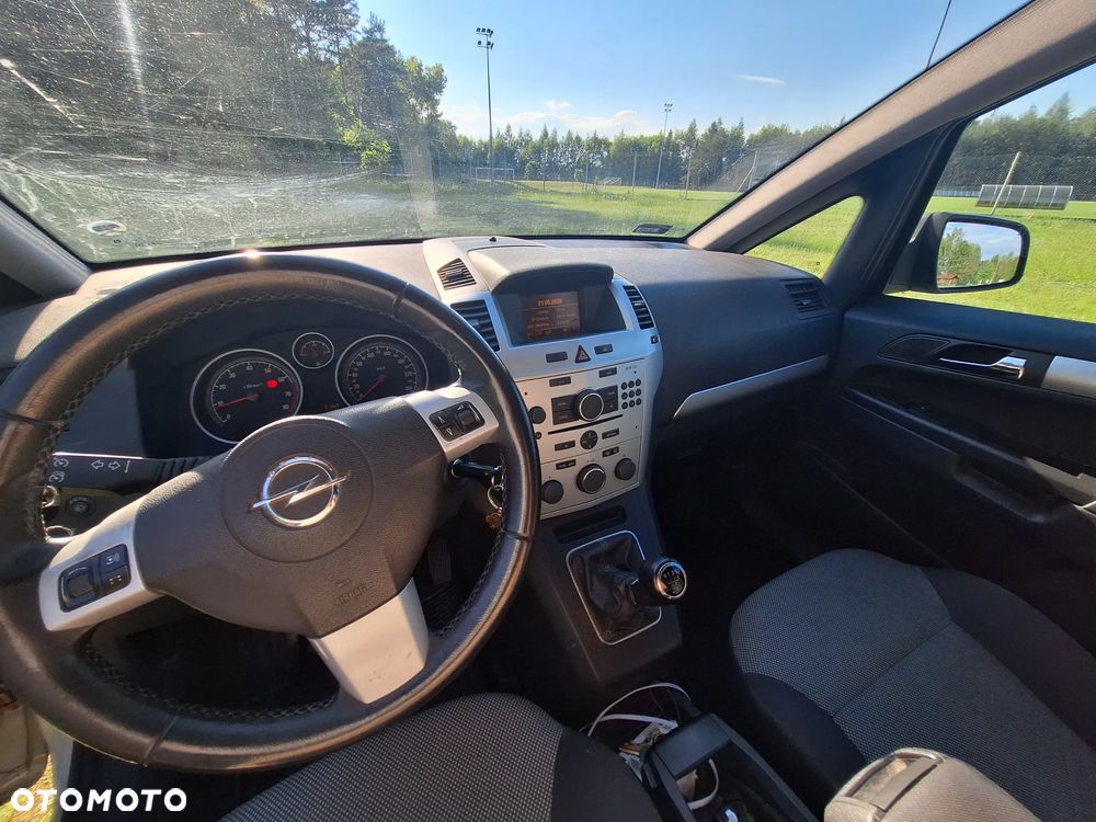 Opel Zafira 1.8 Enjoy - 8