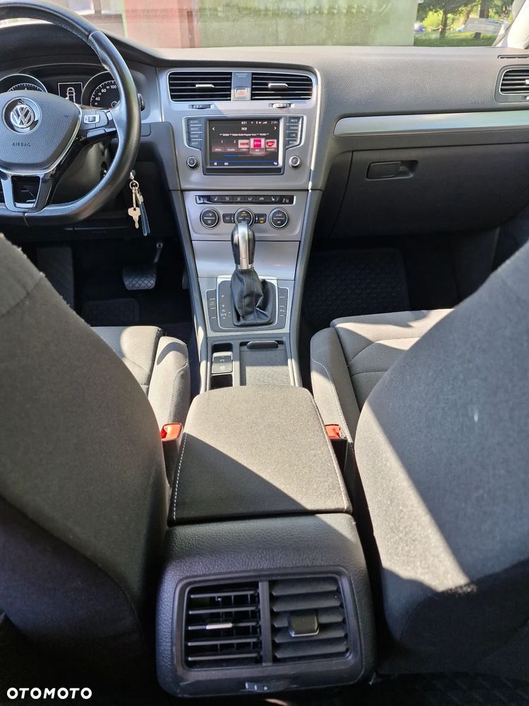 Volkswagen Golf 1.0 TSI BlueMotion DSG Comfortline - 11