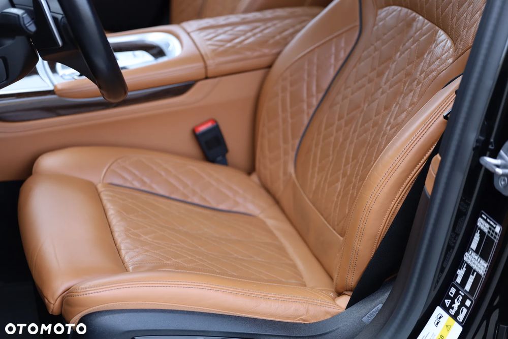 BMW Seria 7 750i xDrive sport - 15