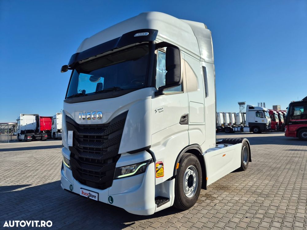 Iveco AS440ST - 1