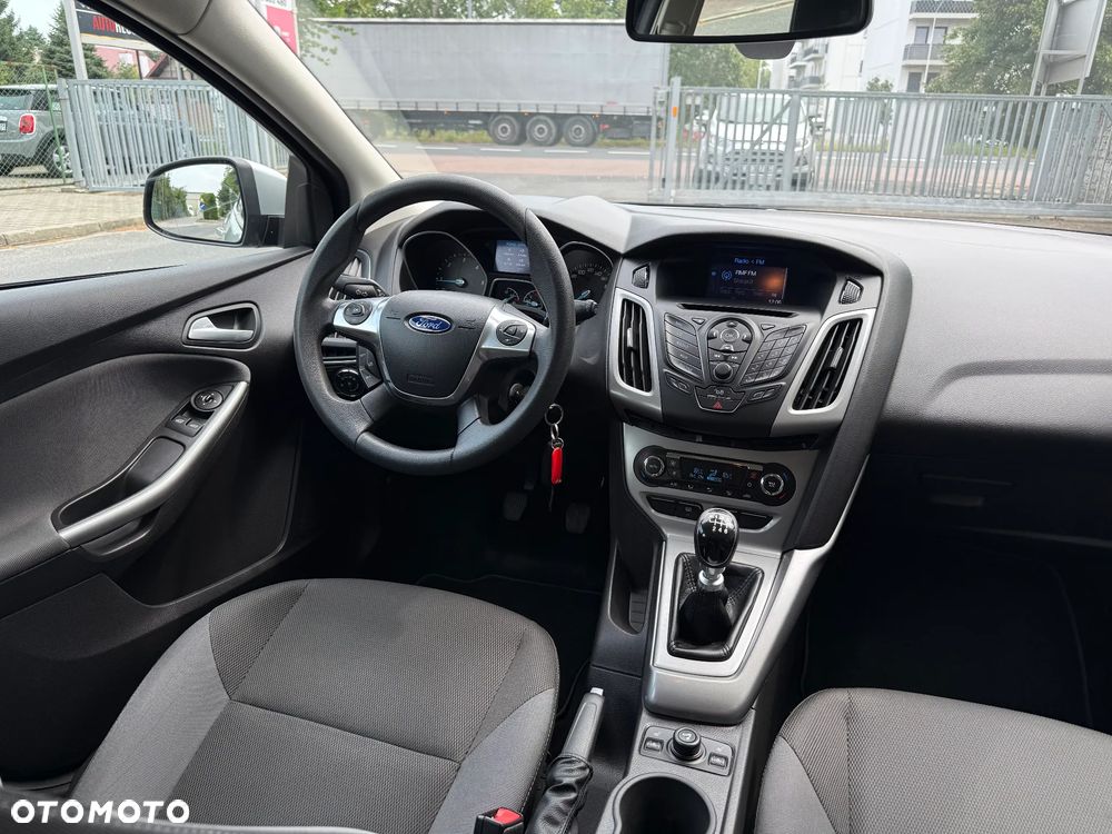 Ford Focus - 30