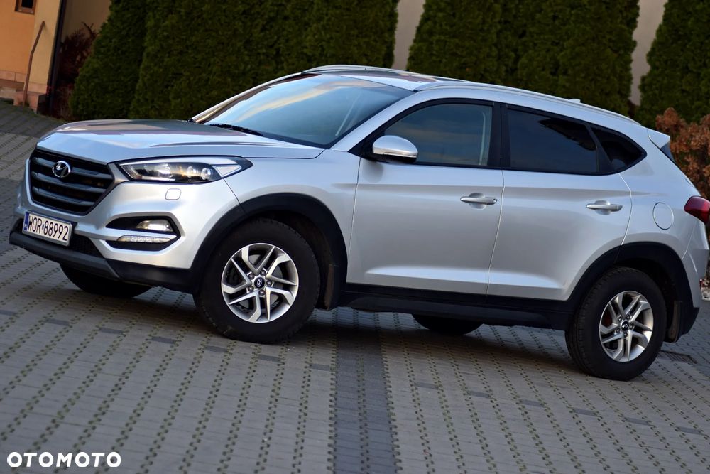 Hyundai Tucson 2.0 CRDi 4WD Automatik Style - 24