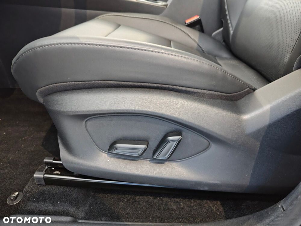 MG ZS Hybrid+ - 14