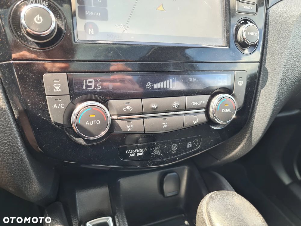 Nissan Qashqai 1.2 DIG-T Xtronic N-Connecta - 21