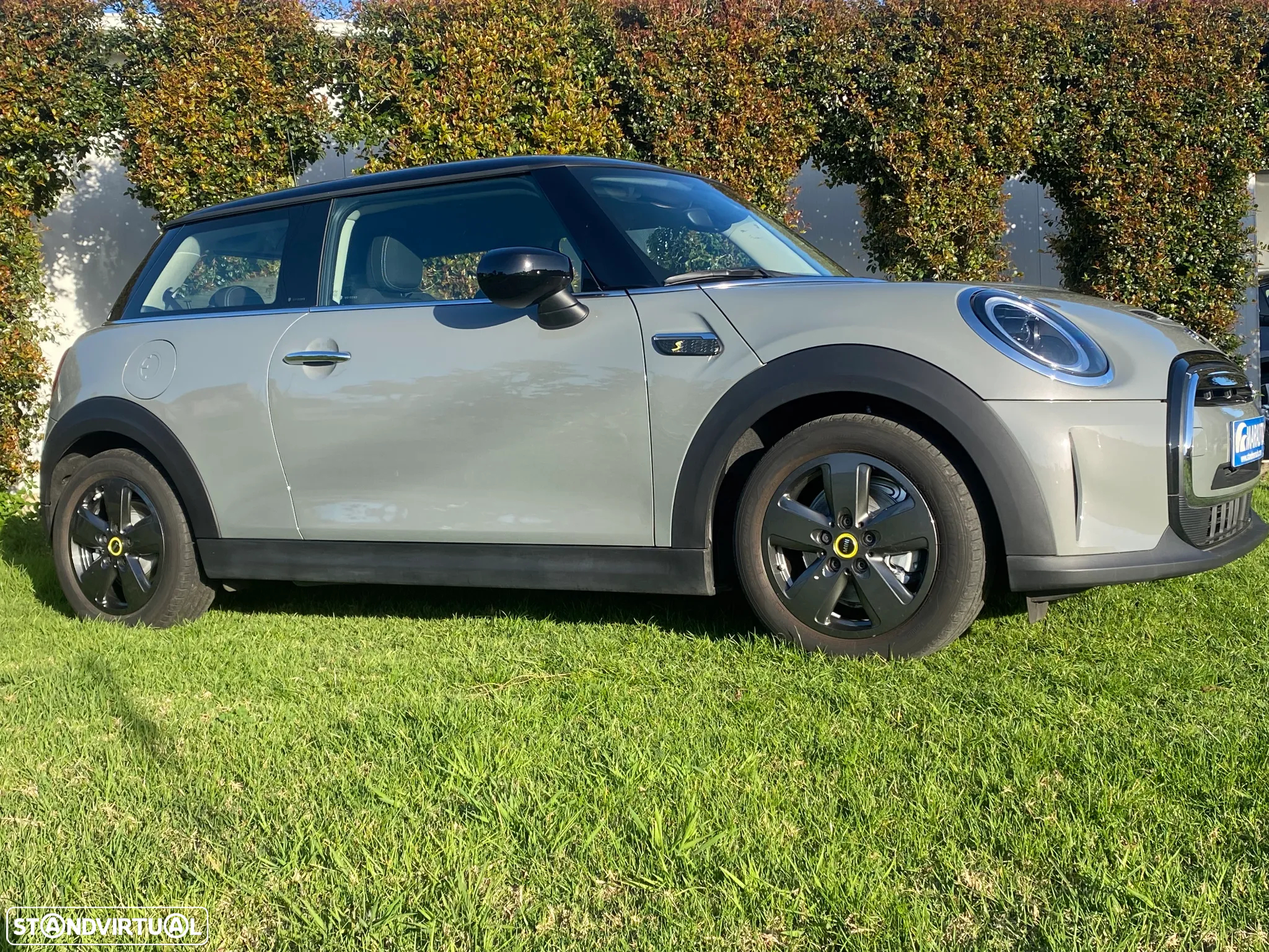 MINI 3 Portas Cooper E Essential - 2