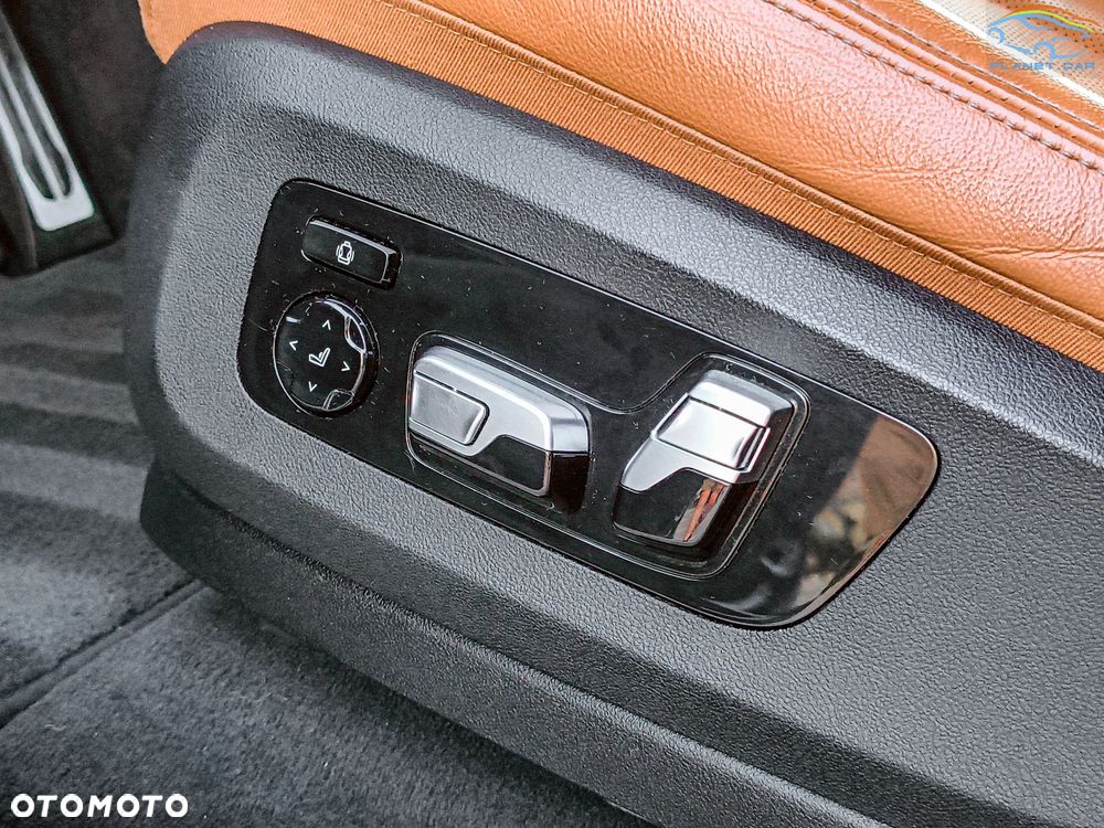 BMW X6 xDrive40d - 33