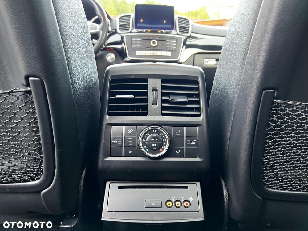 Mercedes-Benz GLS - 10
