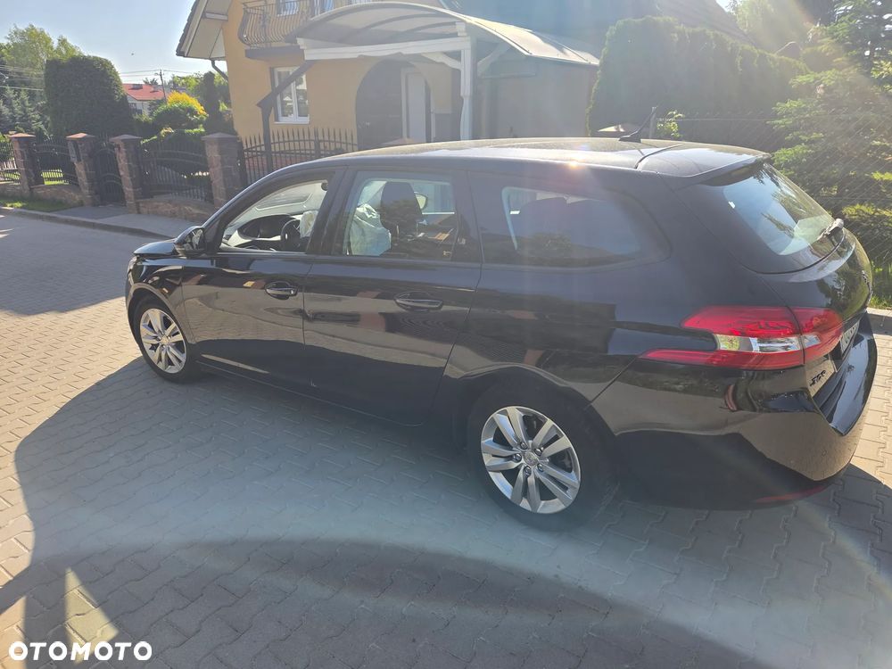 Peugeot 308 - 4