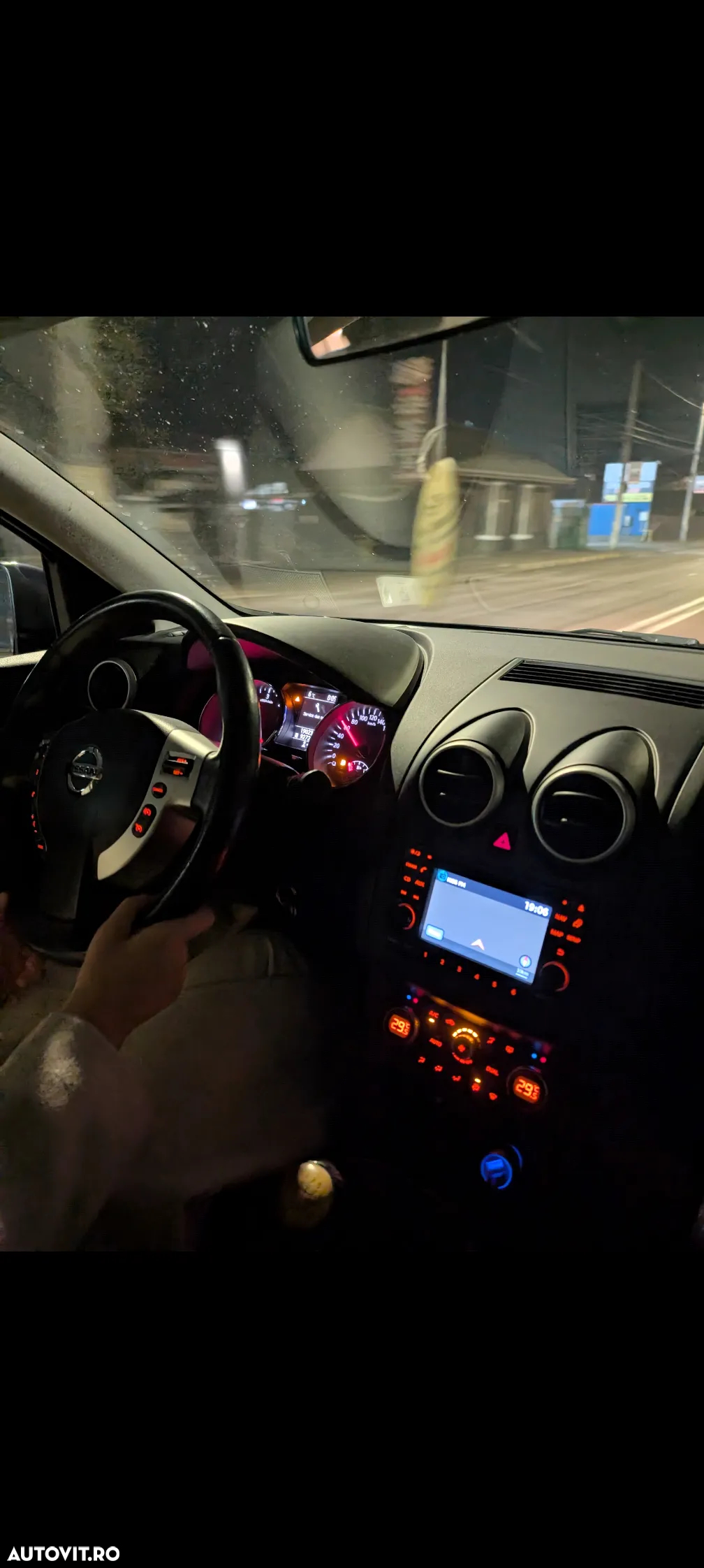 Nissan Qashqai+2 - 4