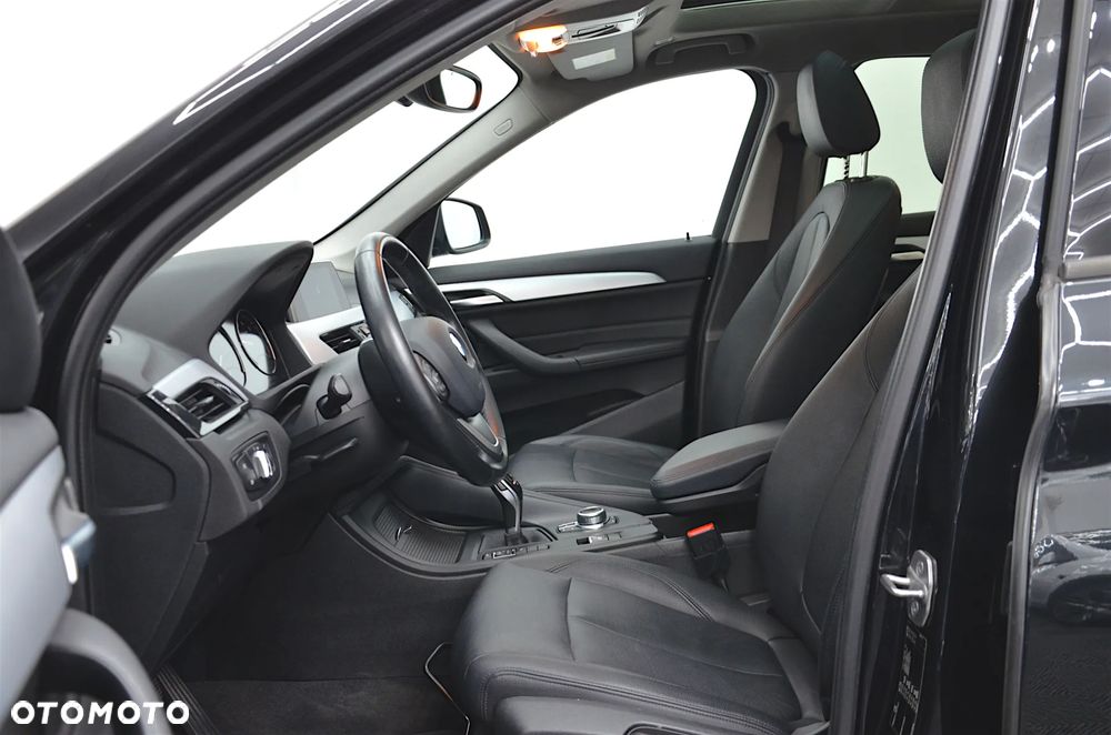 BMW X1 sDrive18i Advantage - 11
