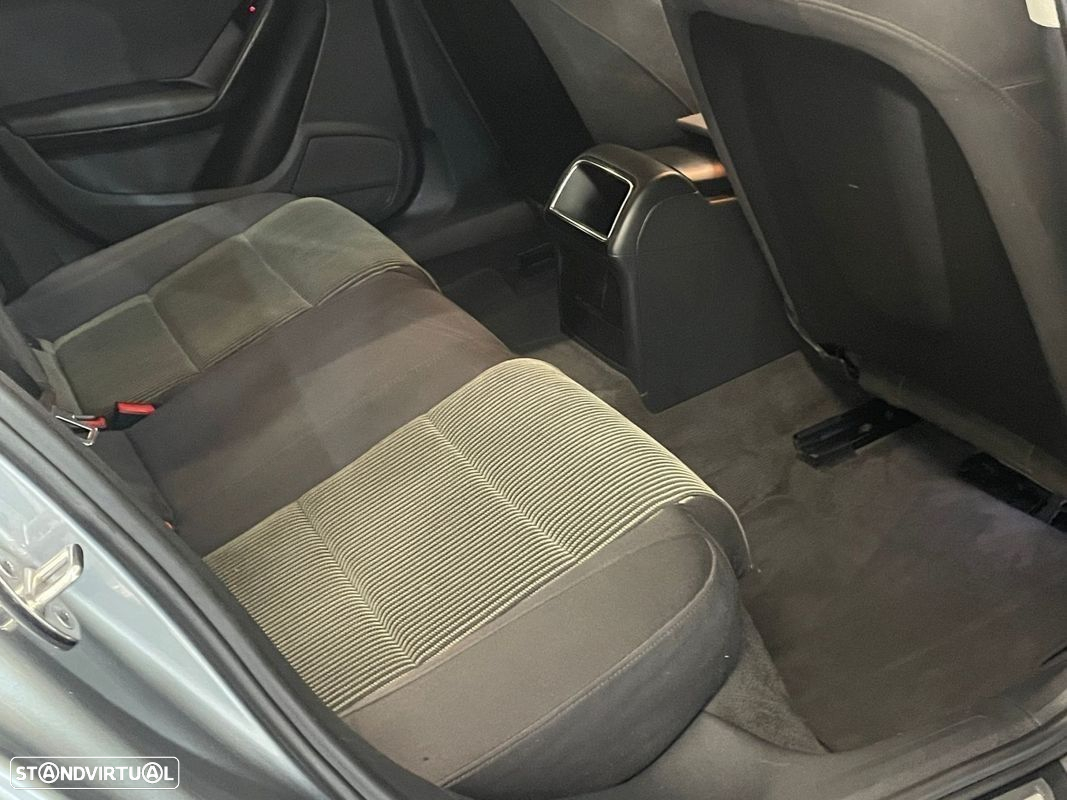 Audi A4 Avant 2.0 TDI exclusive - 30