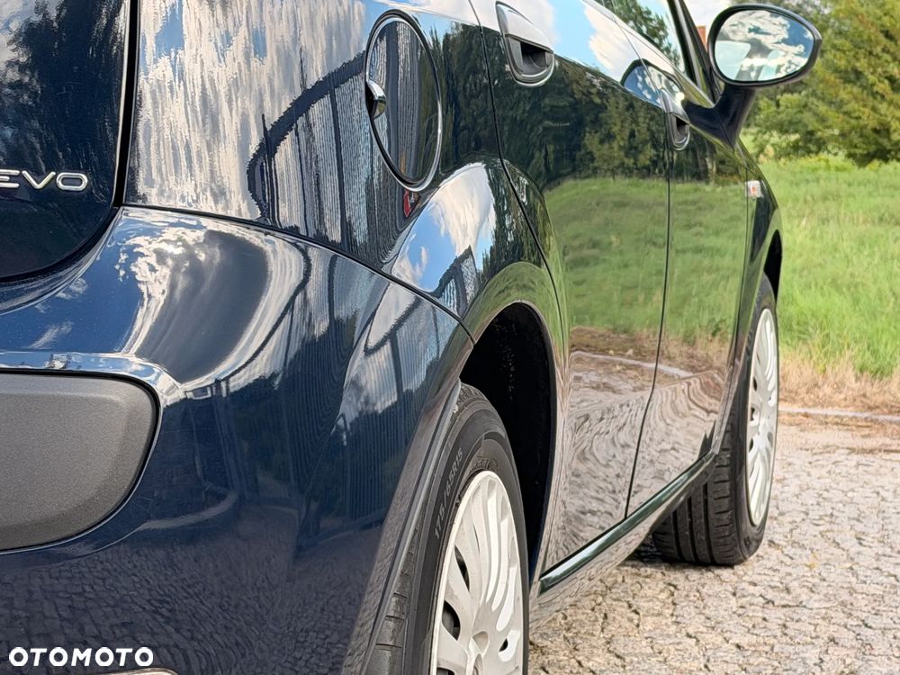 Fiat Punto Evo 1.4 8V Estiva Blue&Me - 18