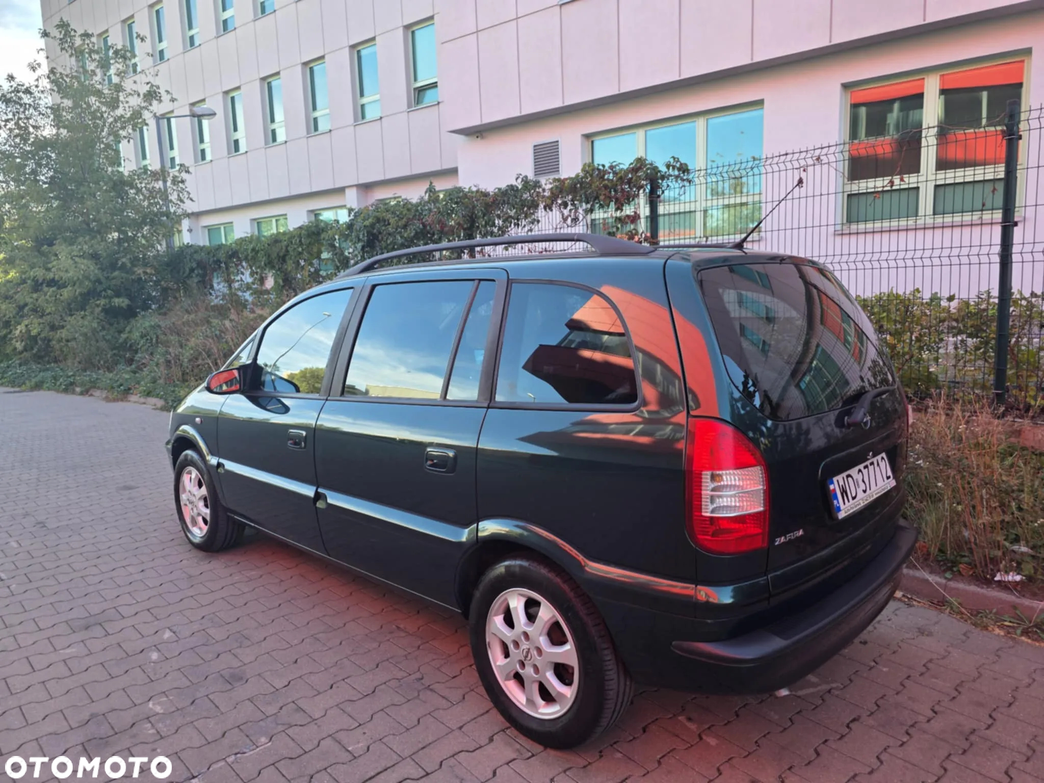 Opel Zafira 1.8 16V Elegance - 6
