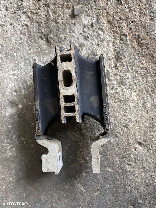 Suport tampon motor Volvo XC90 2016+ 31359890/31330594/31339956 - 1