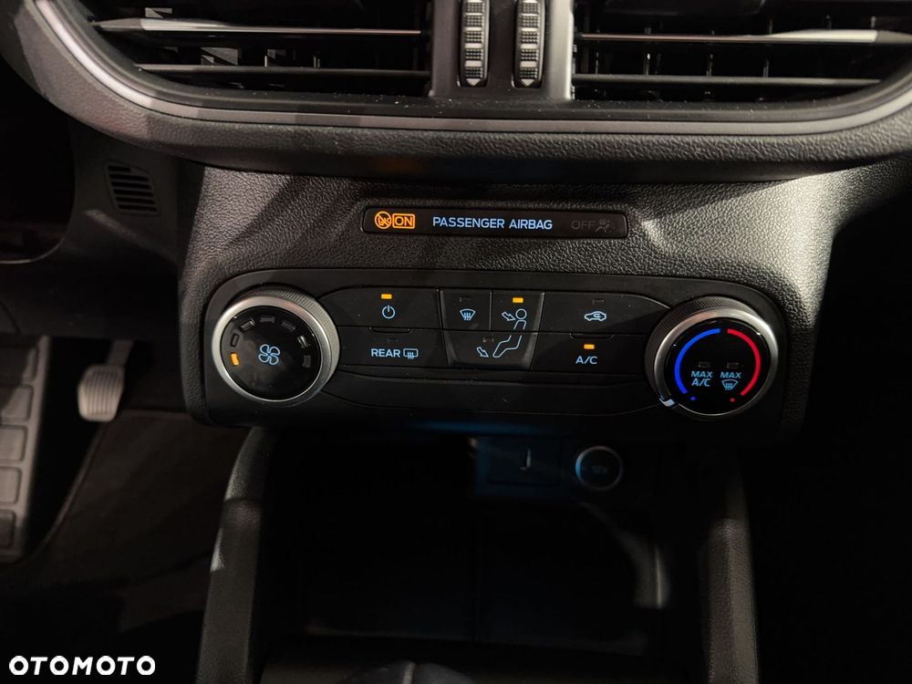 Ford Focus - 21