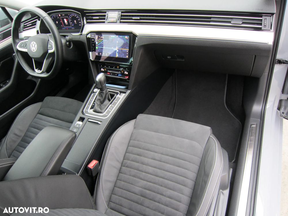Volkswagen Passat Variant 2.0 TDI DSG (BlueMotion Technology) Highline - 23