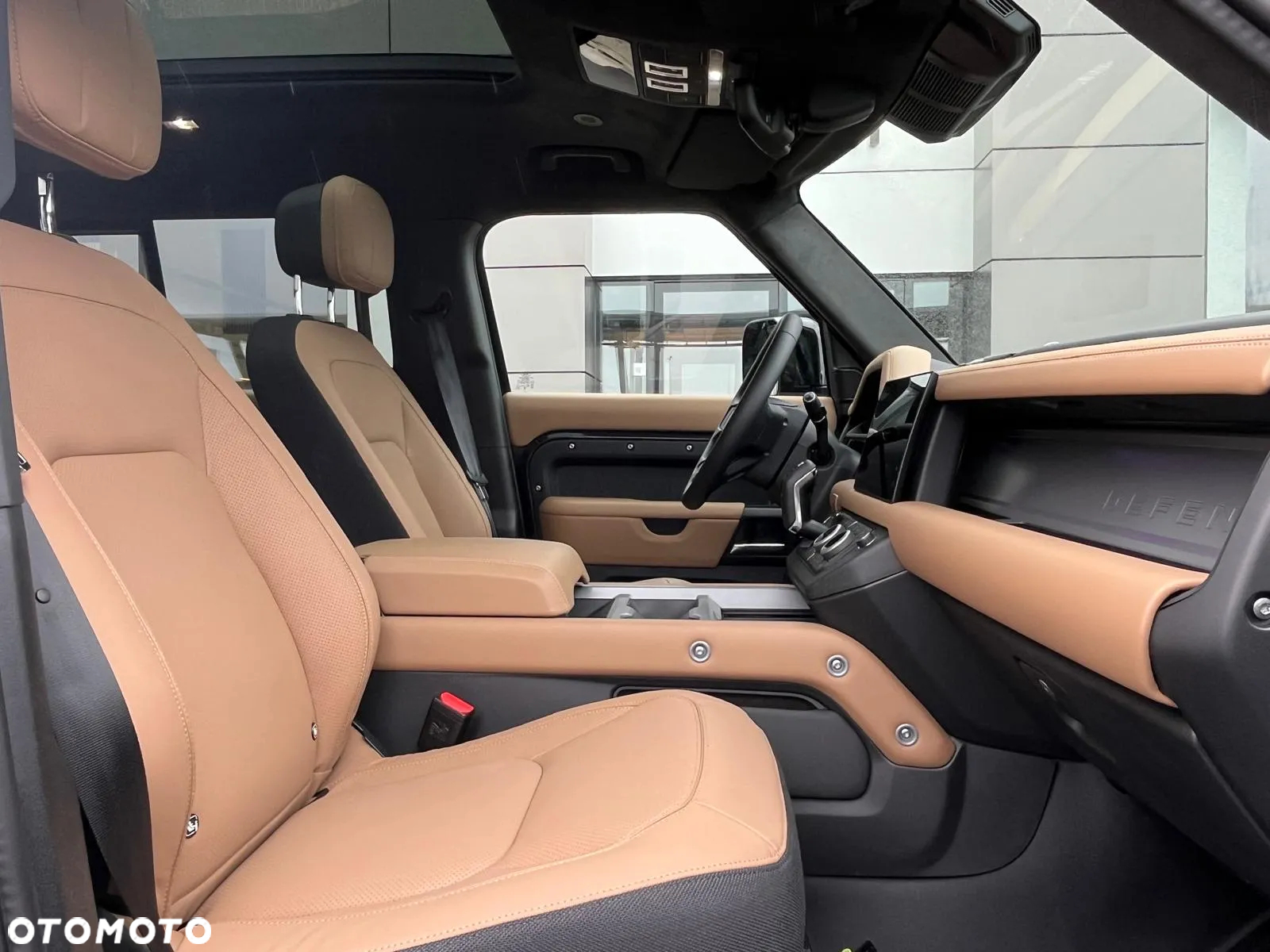 Land Rover Defender - 6
