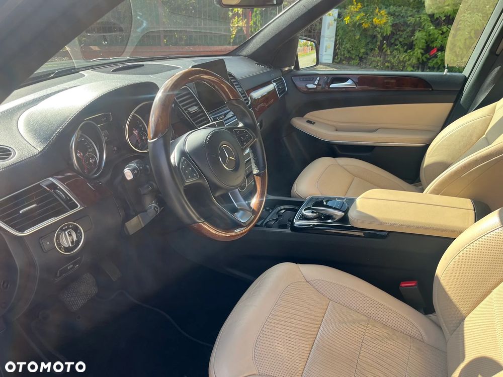 Mercedes-Benz GLS 500 4-Matic - 12
