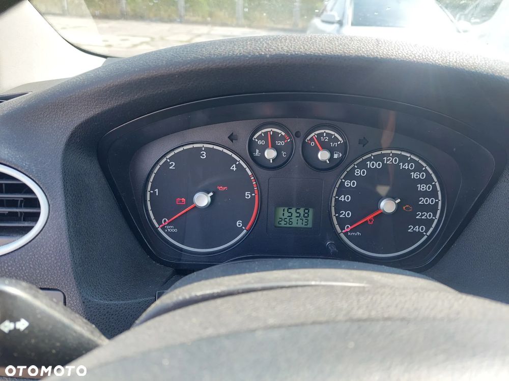 Ford Focus 1.6 TDCi Trend - 6