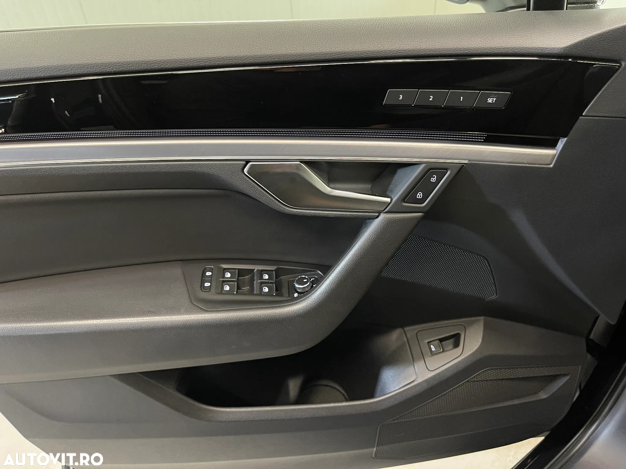 Volkswagen Touareg V6 TDI Elegance - 32