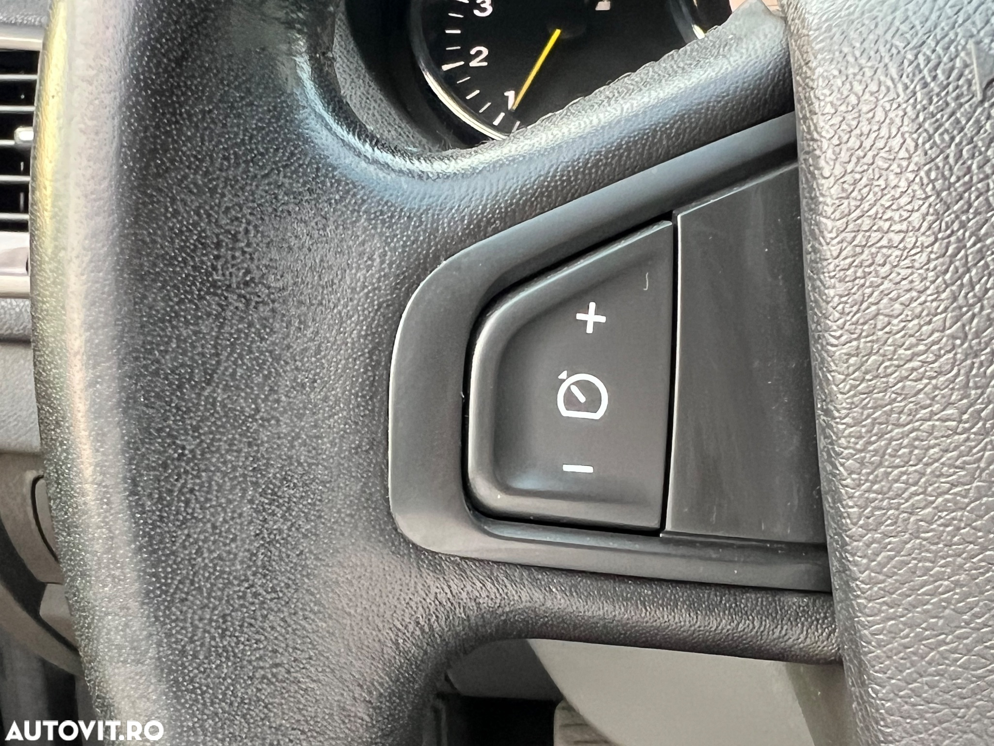 Renault Megane ENERGY dCi 110 GT LINE - 9