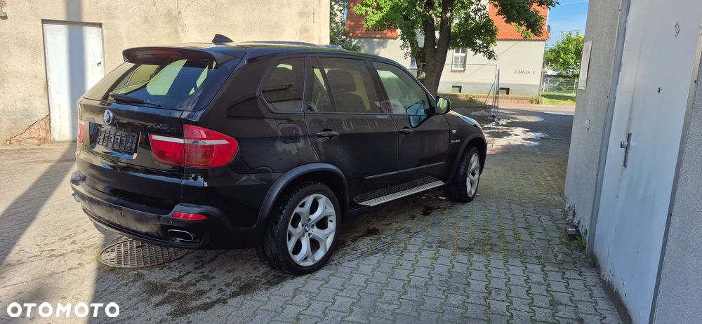 BMW X5 4.8i xDrive - 6