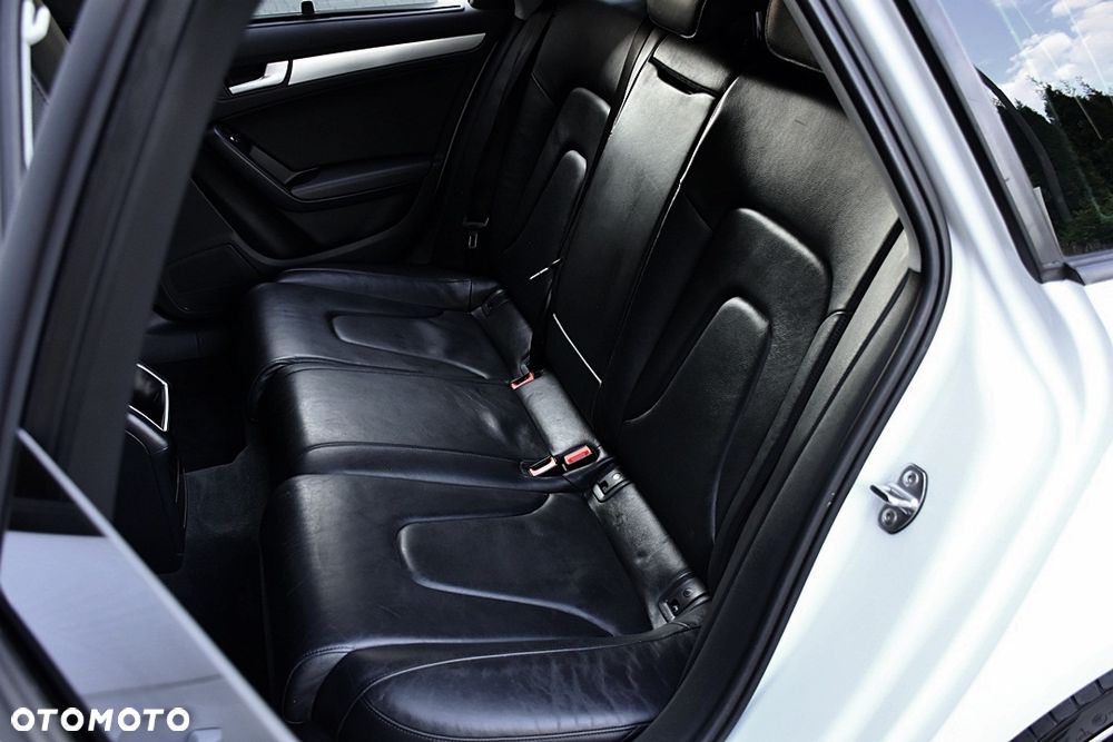Audi A4 Avant 2.0 TDI DPF clean diesel multitronic S line Sportpaket - 37