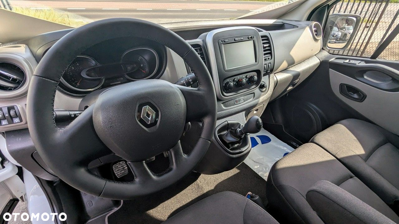 Renault Trafic - 13
