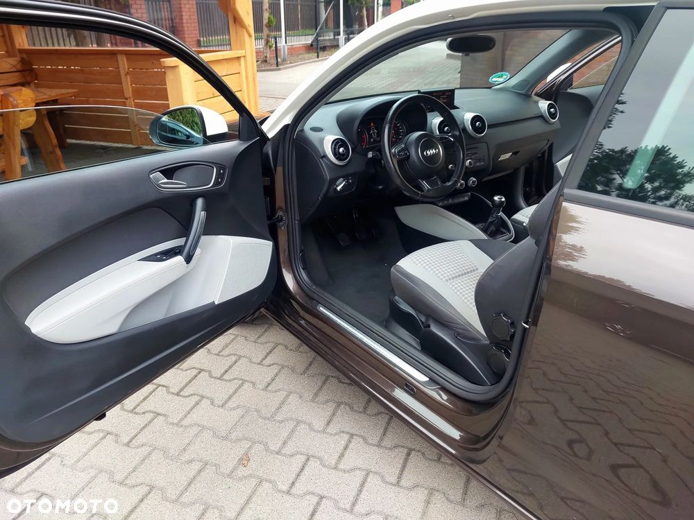 Audi A1 Sportback 1.6 TDI S line edition - 29