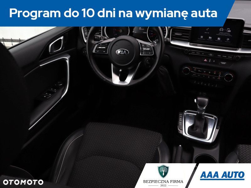 Kia Ceed - 9