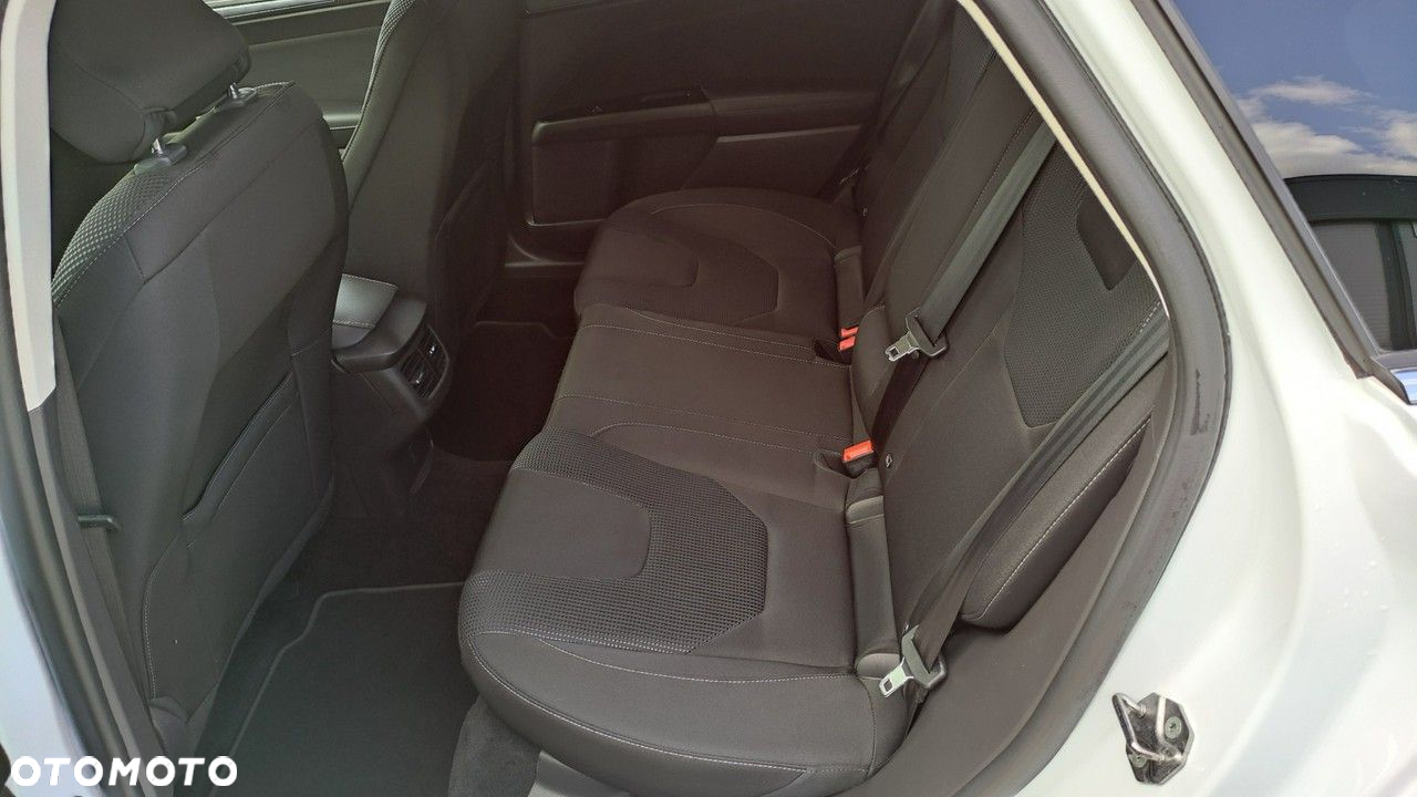 Ford Mondeo - 8