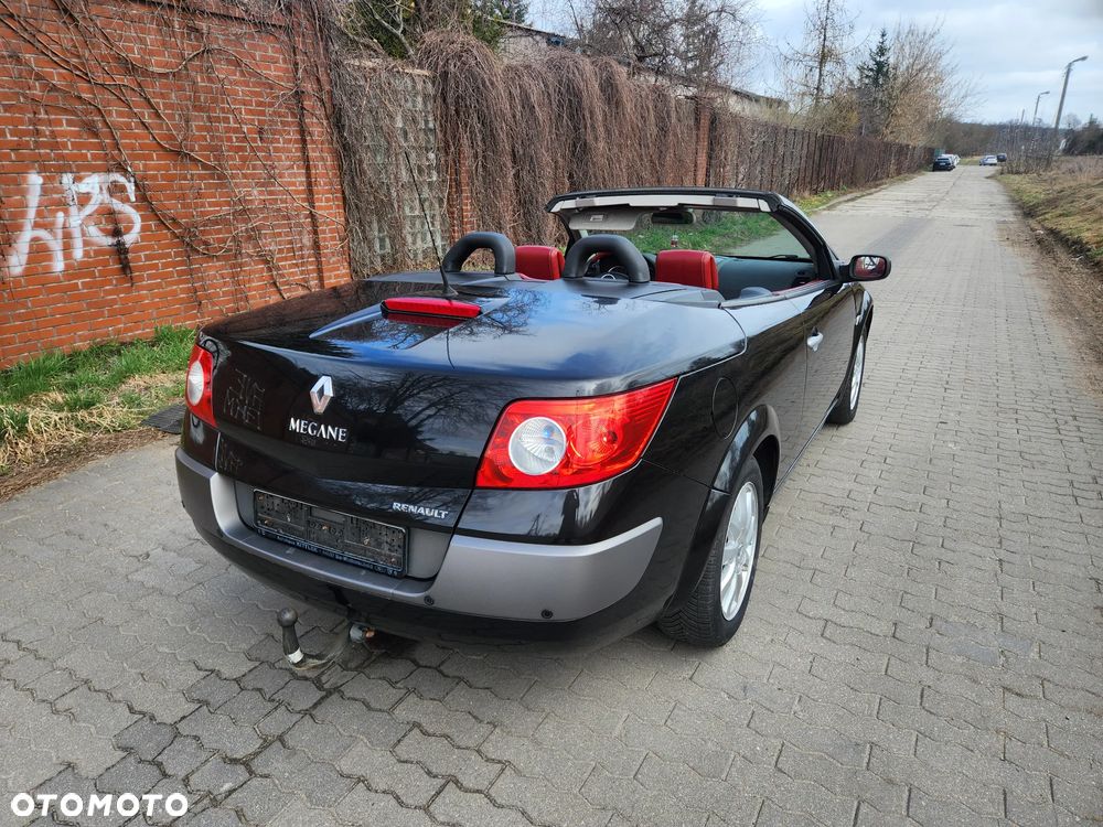 Renault Megane 1.6 Authenique - 10