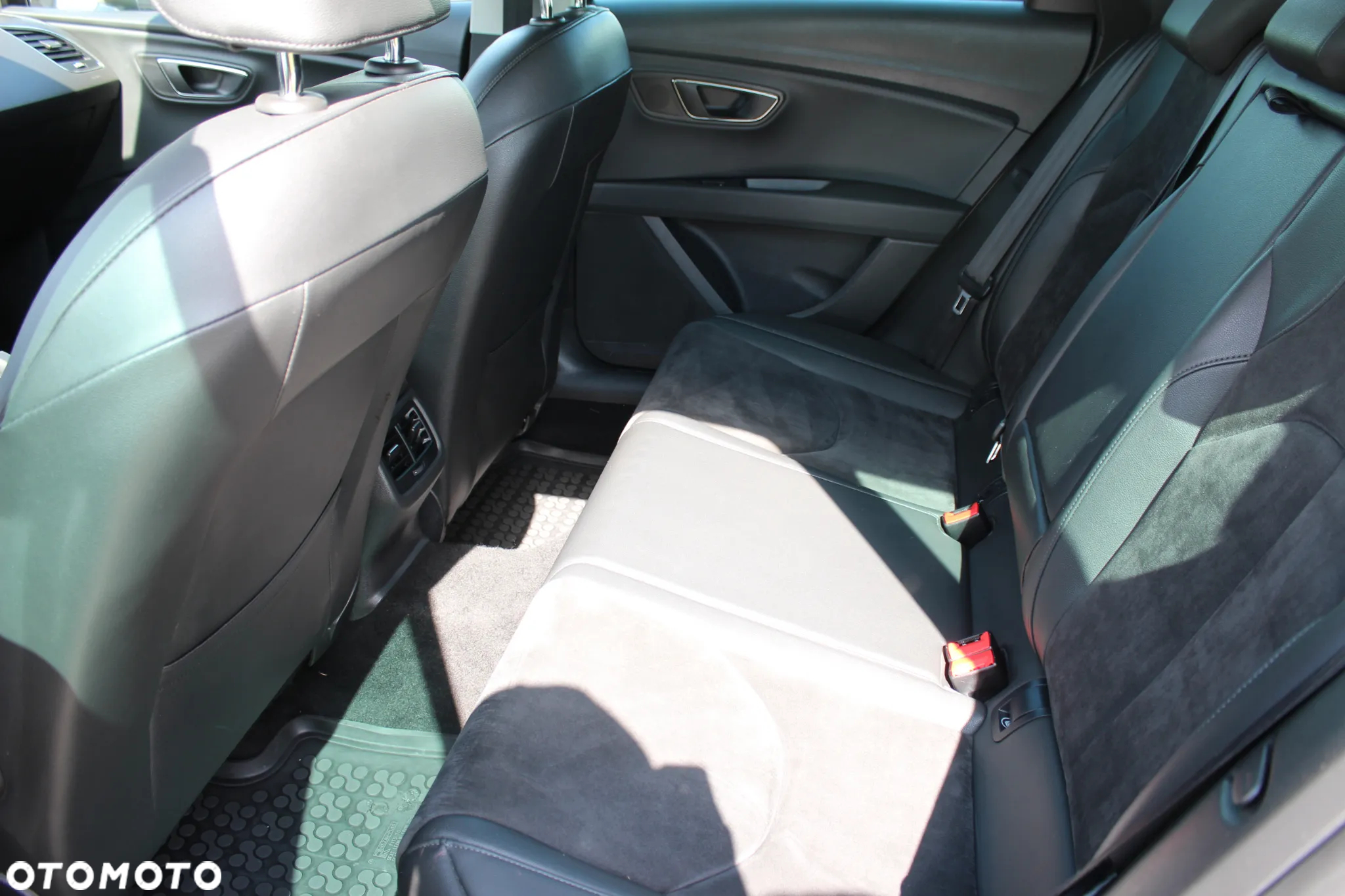 Seat Leon 1.6 TDI Ecomotive Style S&S - 11