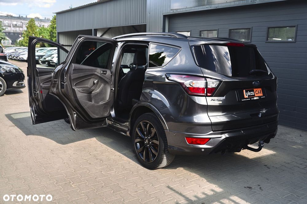 Ford Kuga - 38