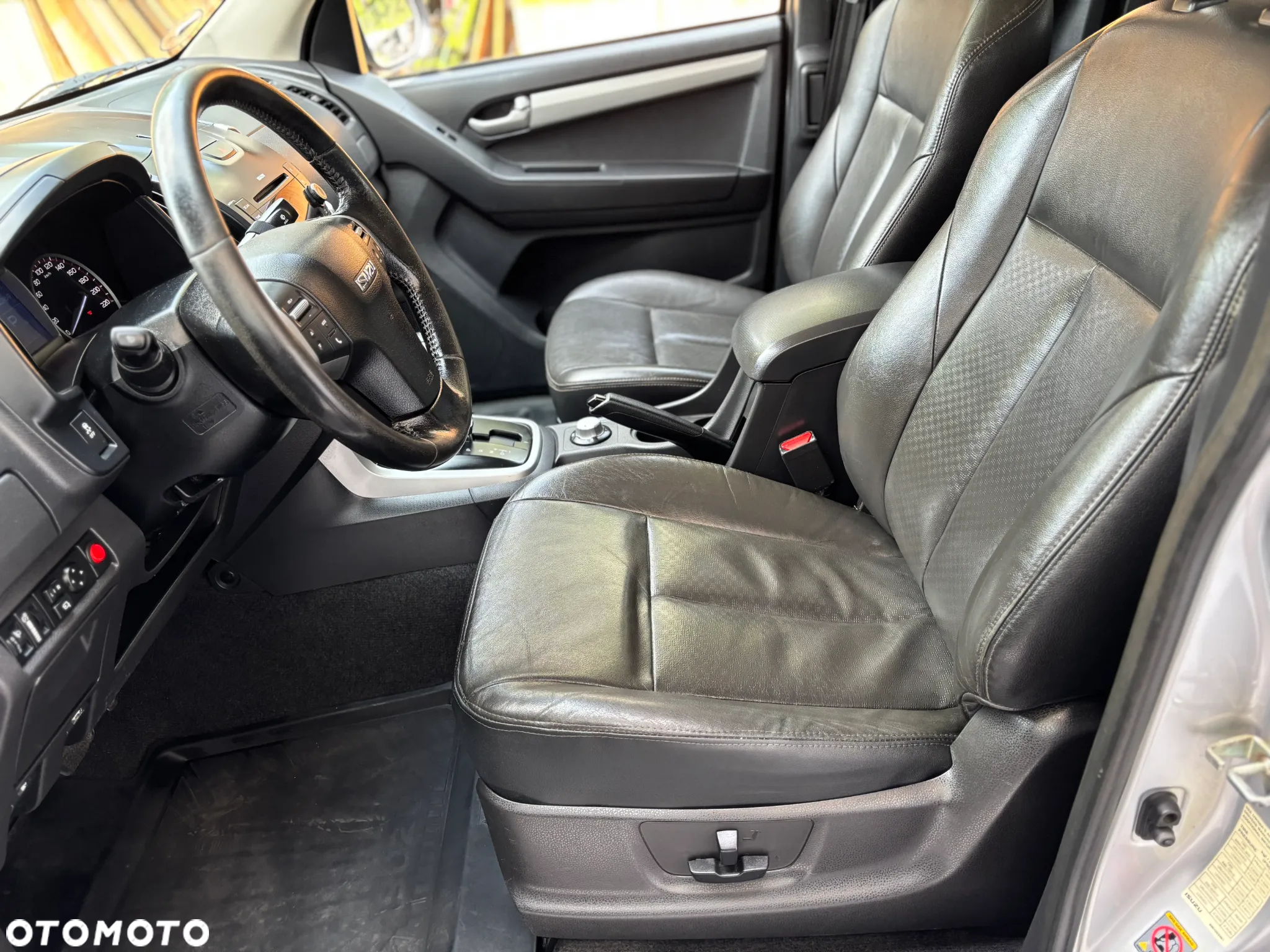 Isuzu D-Max 2.5 EC LS - 12
