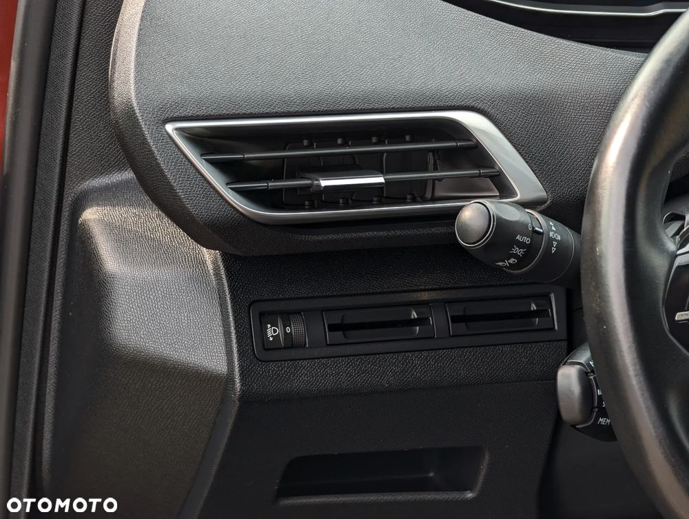 Peugeot 3008 BlueHDi 120 Stop & Start EAT6 Allure - 19