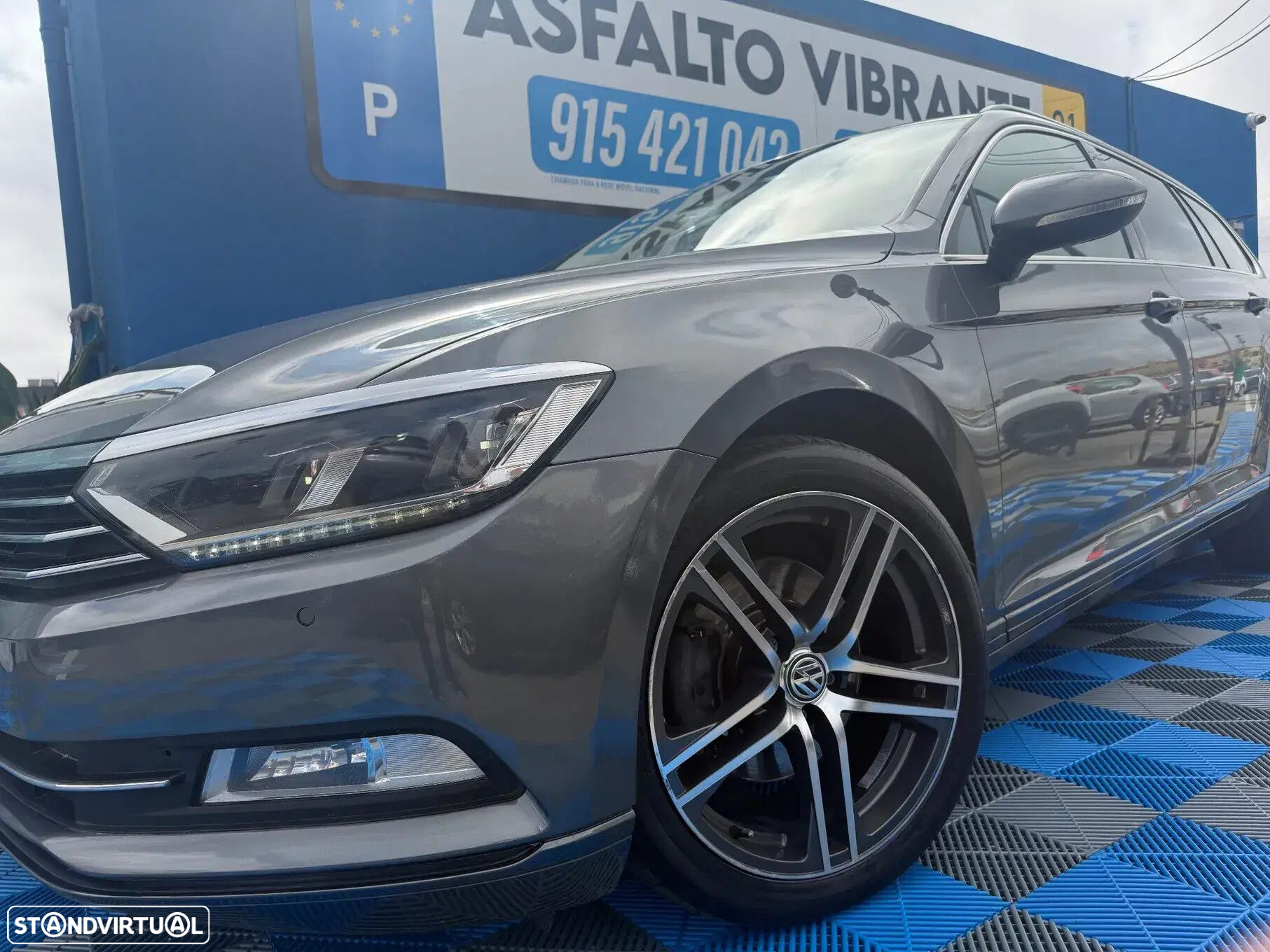 VW Passat Variant - 4