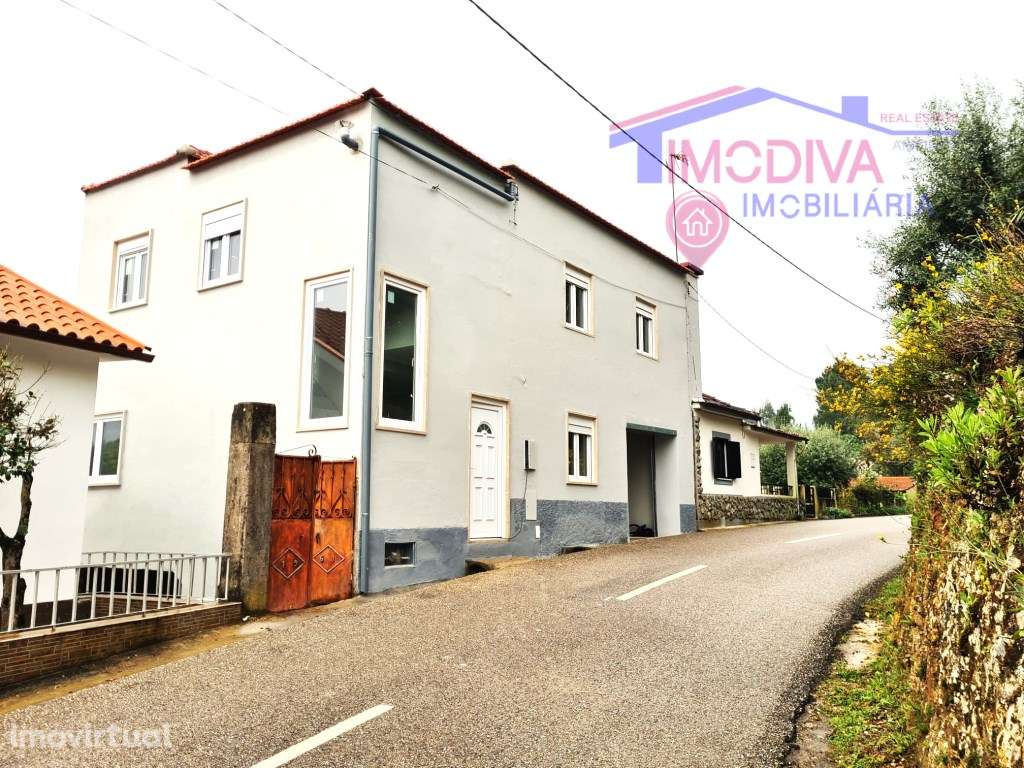 Moradia T3 recentemente renovada, com garagem e terreno em Castanhe... - Grande imagem: 2/60