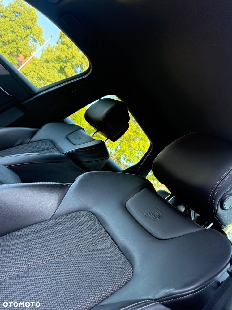 Audi A6 Avant 40 TDI quattro S tronic S line - 12