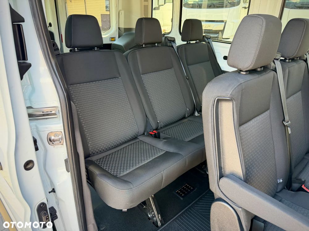 Ford Transit Kombi L3H2 Limited - 23
