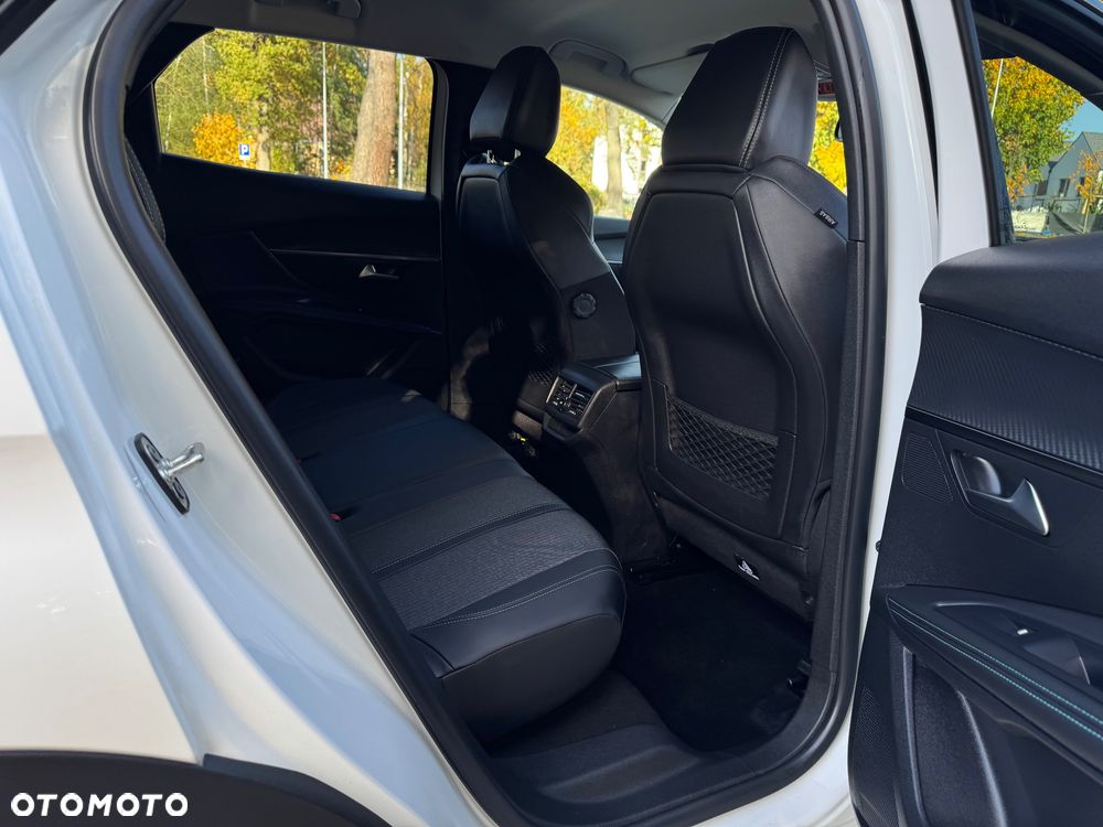 Peugeot 3008 BlueHDi 130 Stop & Start EAT8 GT Pack - 26