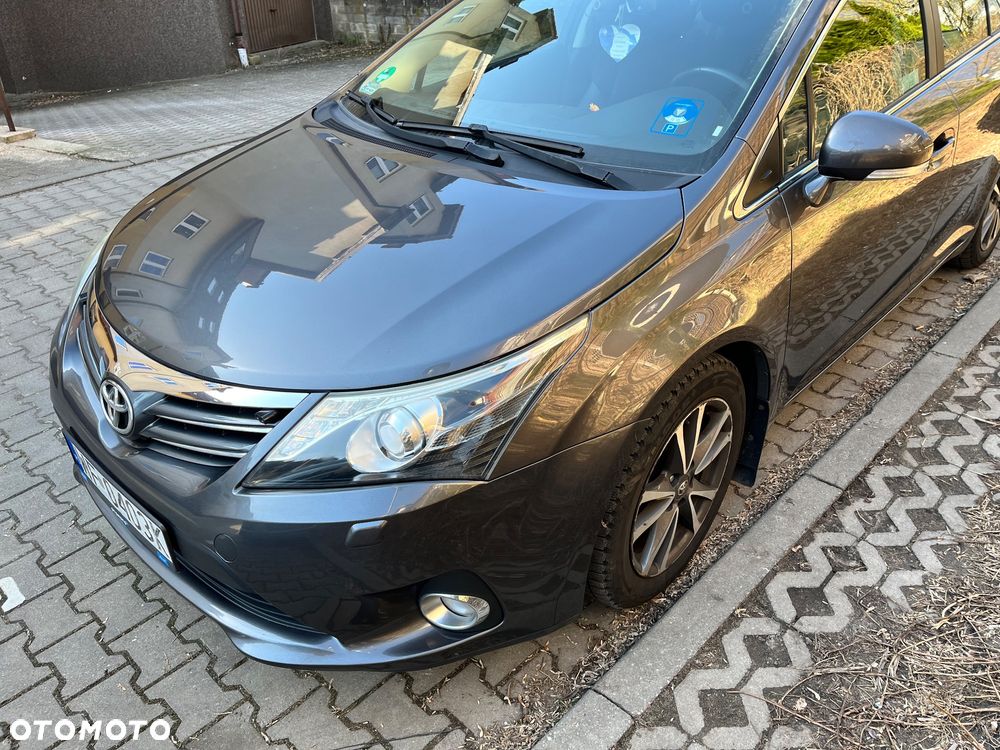 Toyota Avensis 1.8 Premium - 2