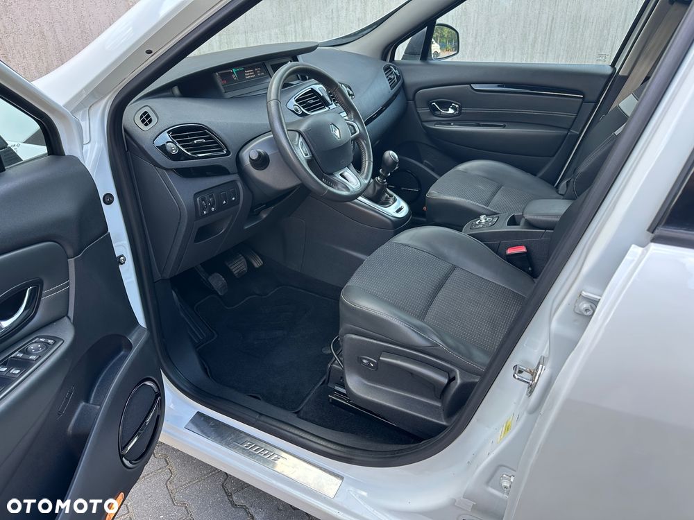 Renault Grand Scenic Energy dCi 130 Start & Stop Bose Edition - 20