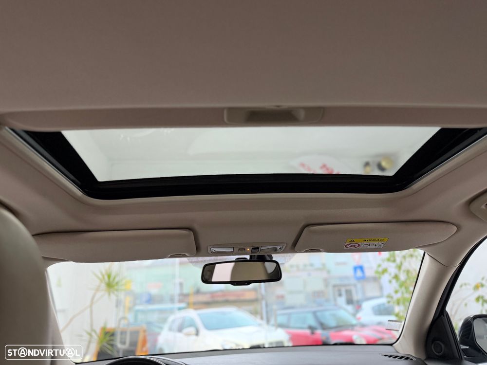 Mitsubishi Outlander 2.2 DI-D Instyle Navi Black Edition - 15