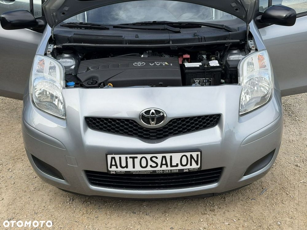 Toyota Yaris - 22