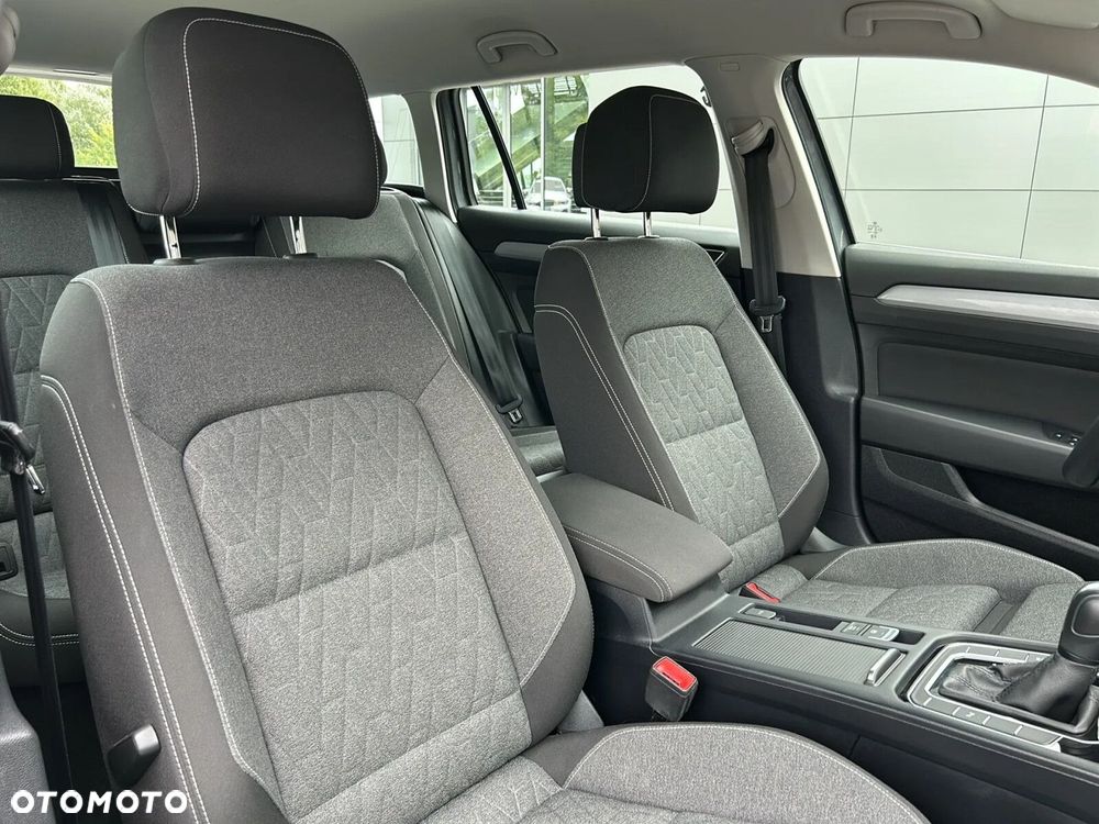 Volkswagen Passat - 18